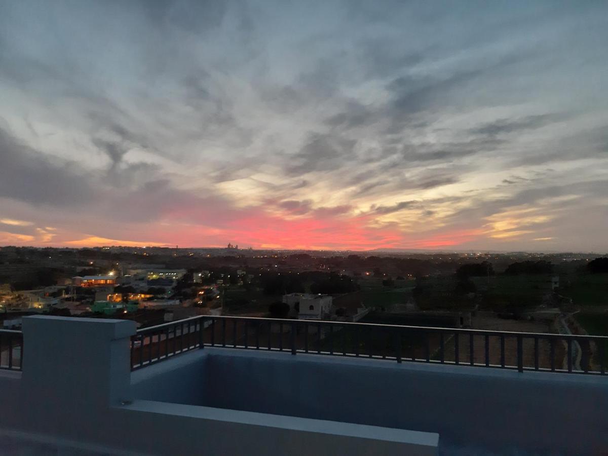 Penthouse 2 Apartment Marsaskala Bagian luar foto