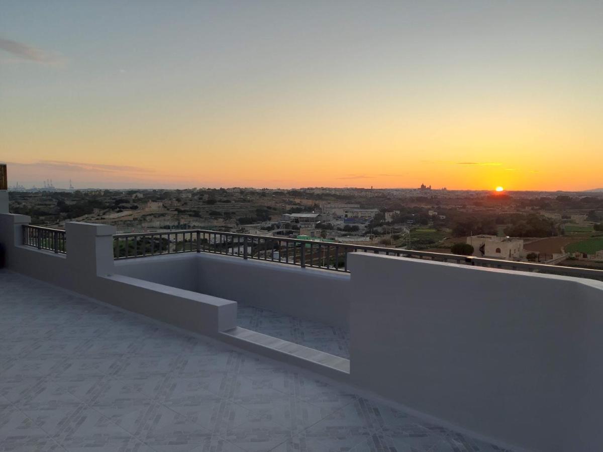 Penthouse 2 Apartment Marsaskala Bagian luar foto
